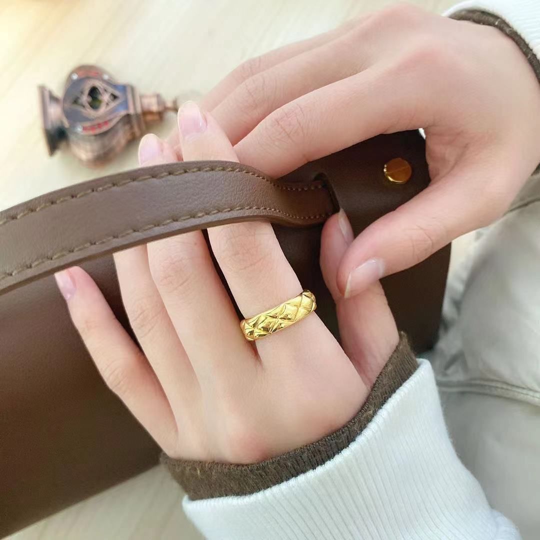 18k Gold Rhombus Ring Small Fragrance Ring